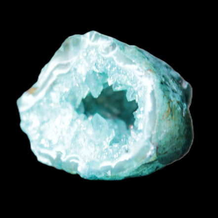 Green dyed Agate geode 50*28*32mm 46g in sunlight - Rocks and Things Store