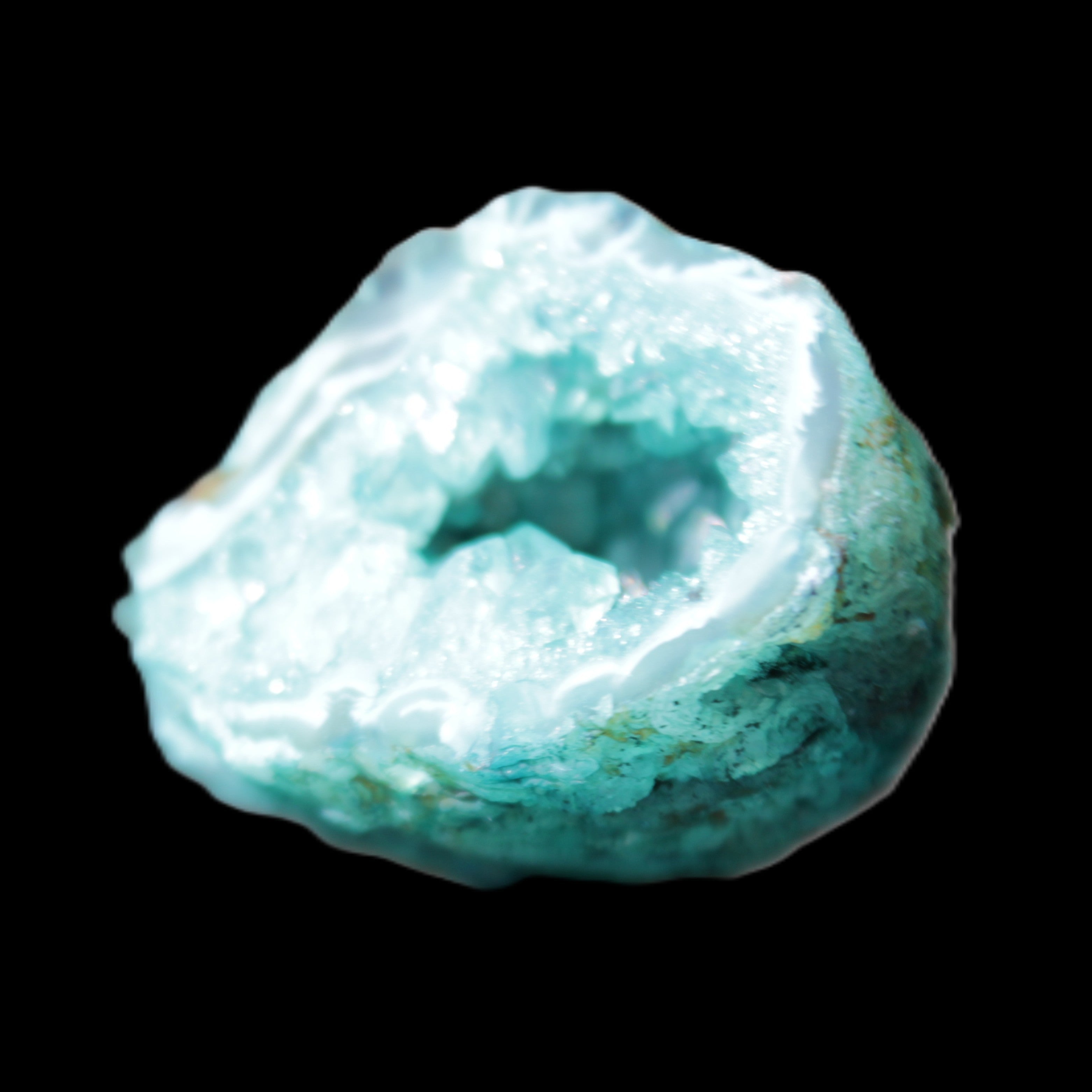 Green dyed Agate geode 50*28*32mm 46g in sunlight - Rocks and Things Store