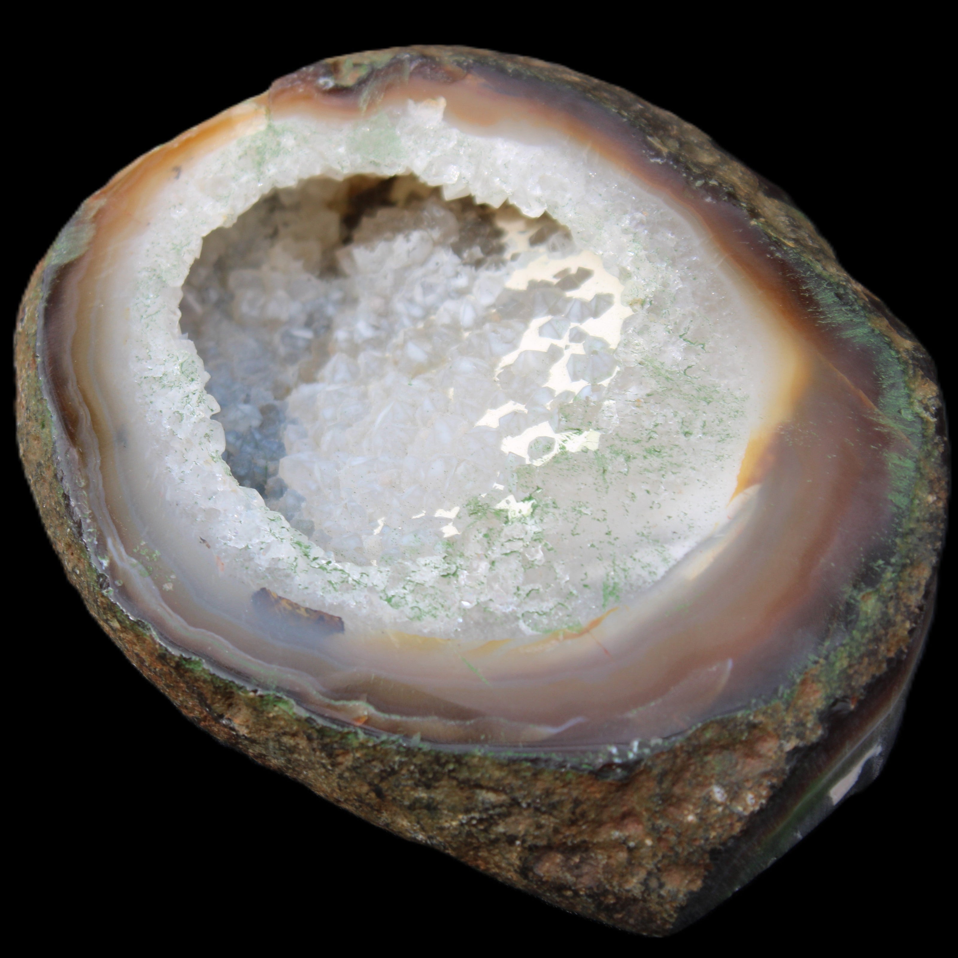 Agate geode 92*80*36mm  (312+83g) 395g in sunlight - Rocks and Things Store