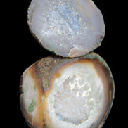Agate geode 92*80*36mm  (312+83g) 395g in sunlight - Rocks and Things Store