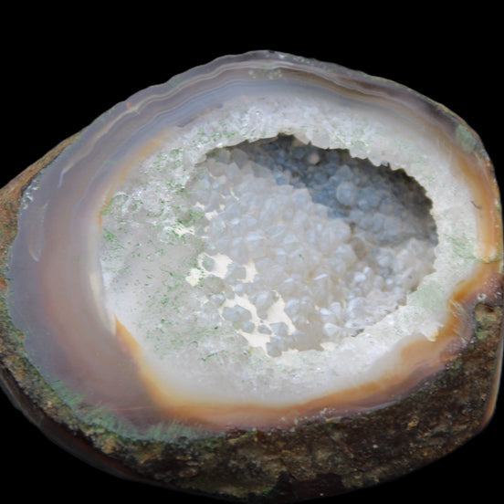Agate geode 92*80*36mm  (312+83g) 395g in sunlight - Rocks and Things Store