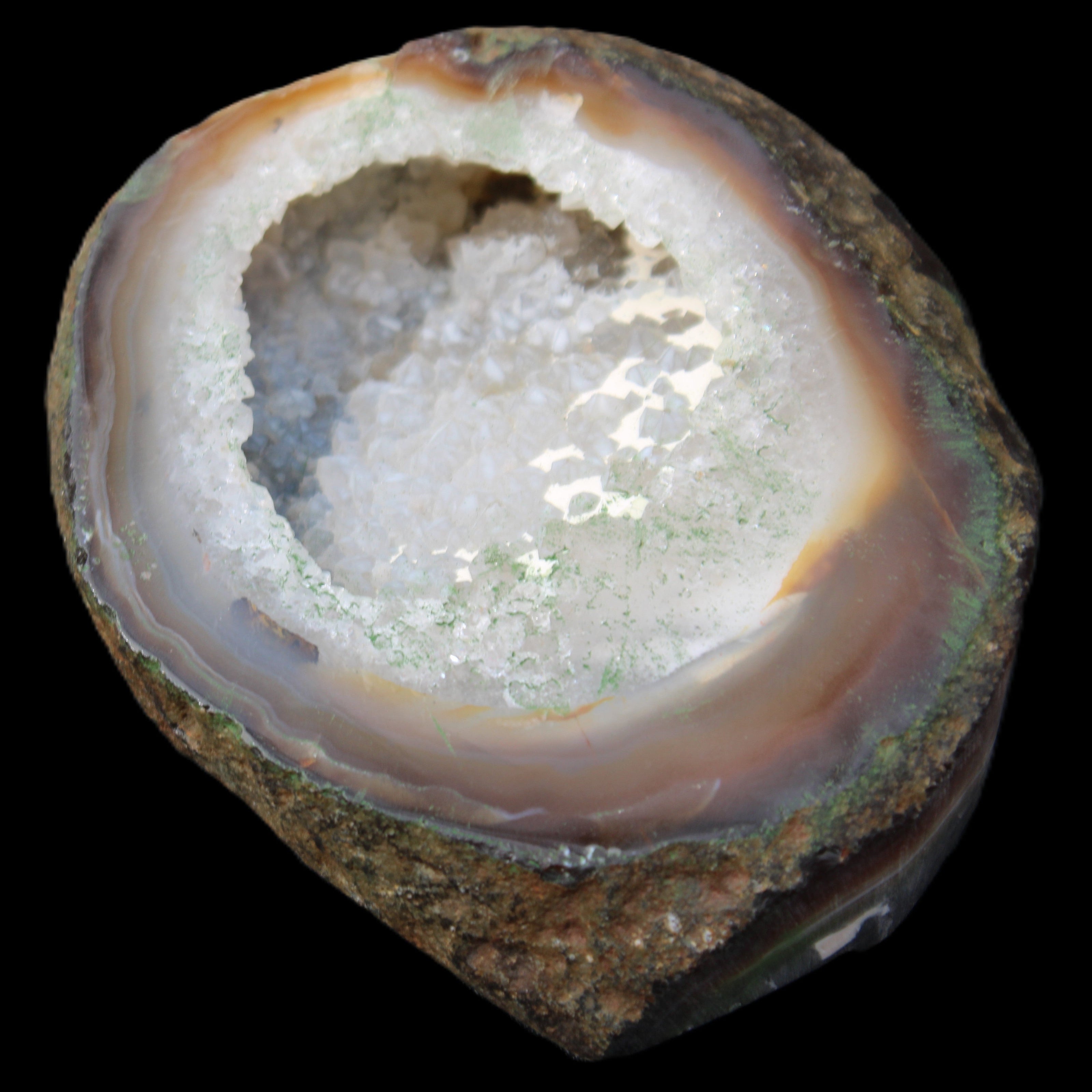 Agate geode 92*80*36mm  (312+83g) 395g in sunlight - Rocks and Things Store