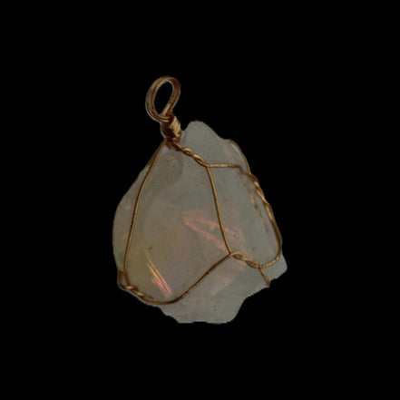 Citrine wire-wrap pendant 28*19*38mm 11.7g in sunlight - Rocks and Things Store