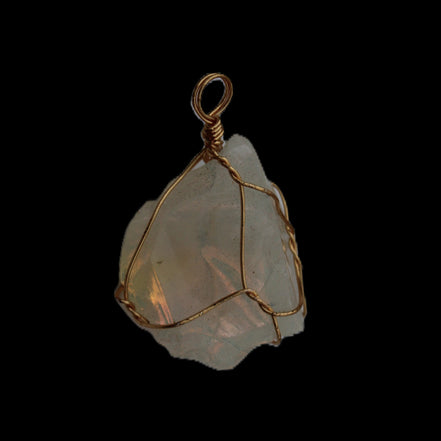 Citrine wire-wrap pendant 28*19*38mm 11.7g in sunlight - Rocks and Things Store