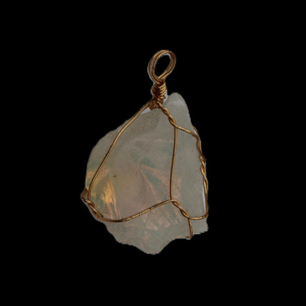 Citrine wire-wrap pendant 28*19*38mm 11.7g in sunlight - Rocks and Things Store