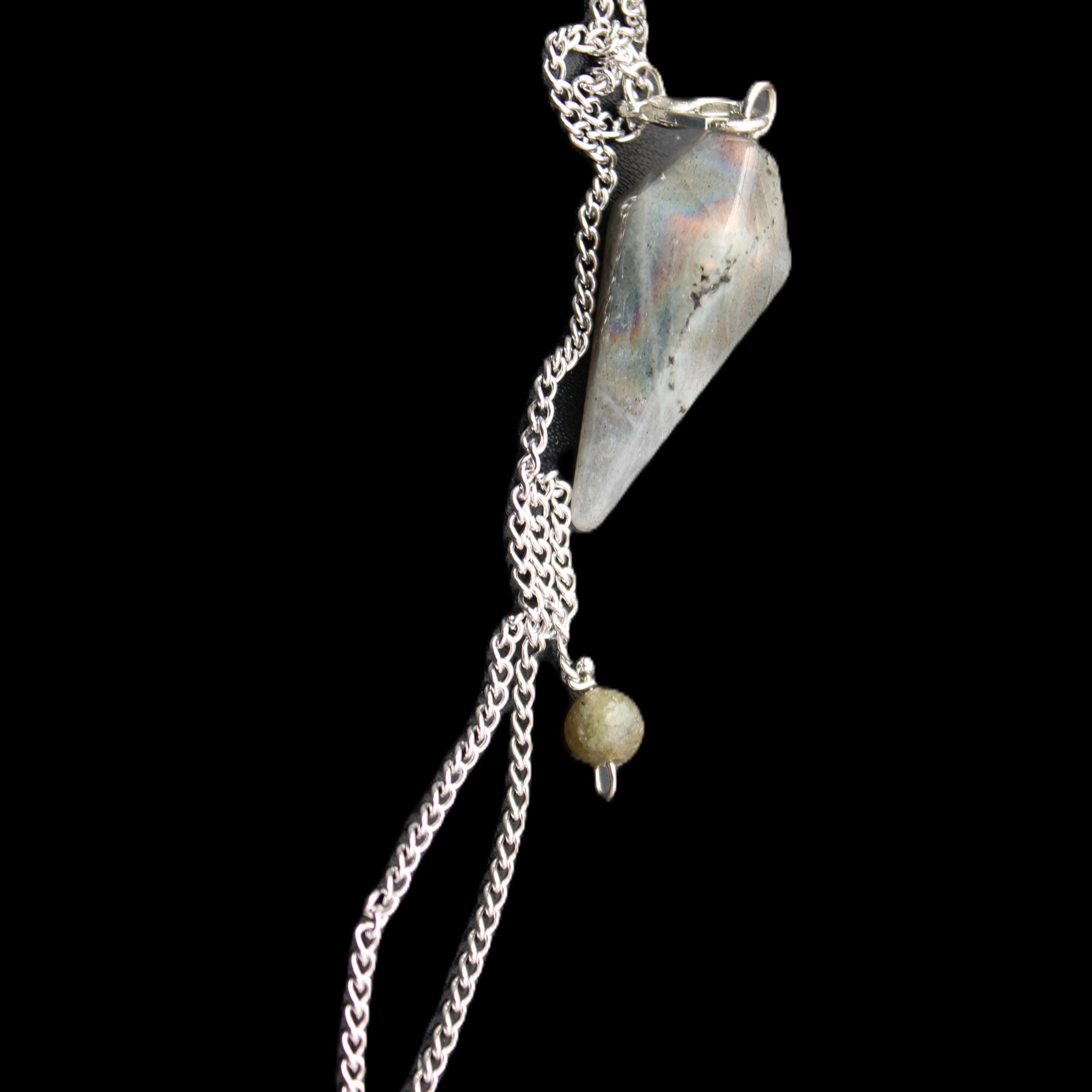 Labradorite pendulum 32mm 9g in sunlight - Rocks and Things Store