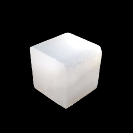 Selenite cube 20-22mm 23-28g in sunlight - Rocks and Things Store