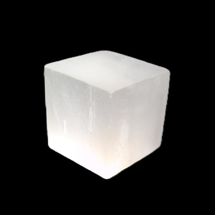 Selenite cube 20-22mm 23-28g in sunlight - Rocks and Things Store