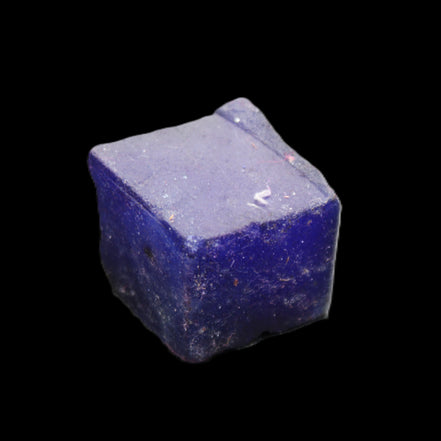 Sapphire cube from Sri Lanka (dyed) 24mm 141ct in sunlight - Rocks and Things Store