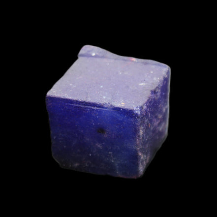 Sapphire cube from Sri Lanka (dyed) 24mm 141ct in sunlight - Rocks and Things Store