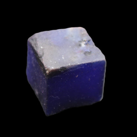 Sapphire cube from Sri Lanka (dyed) 24mm 141ct in sunlight - Rocks and Things Store