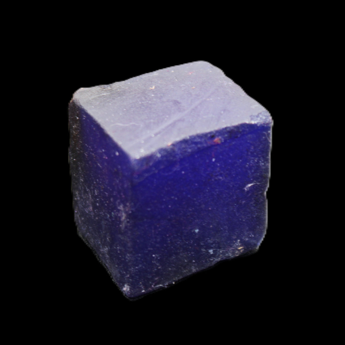 Sapphire cube from Sri Lanka (dyed) 24mm 141ct in sunlight - Rocks and Things Store