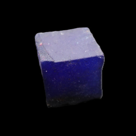 Sapphire cube from Sri Lanka (dyed) 24mm 141ct in sunlight - Rocks and Things Store