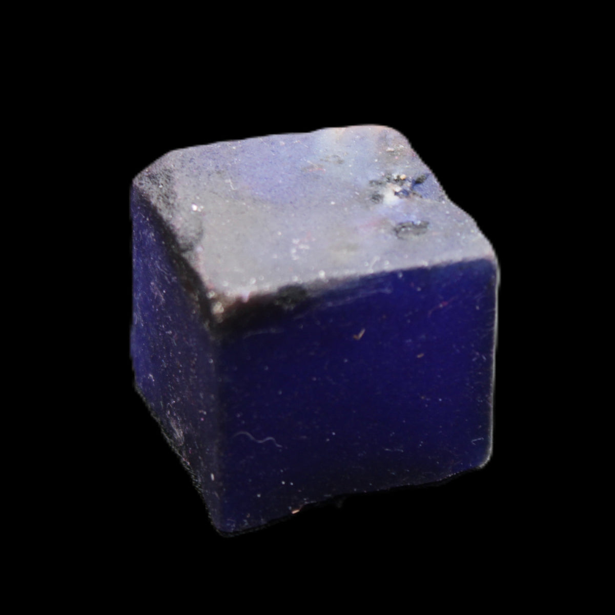 Sapphire cube from Sri Lanka (dyed) 24mm 141ct in sunlight - Rocks and Things Store