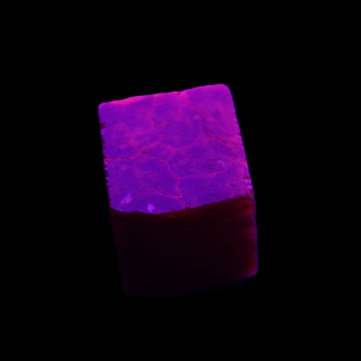 Ruby cube from Mynamar (dyed) 26*25mm 120ct 24g in UV light - Rocks and Things Store