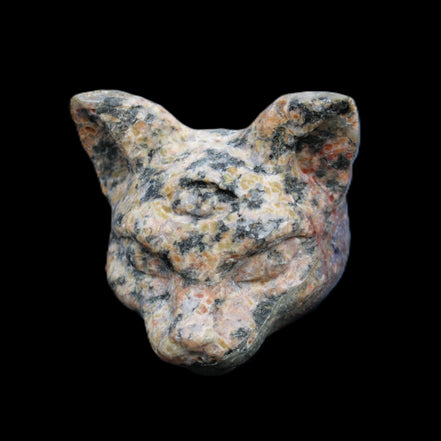Yooperlite hand-carved Cat head 50*49mm 115g in sunlight - Rocks and Things Store