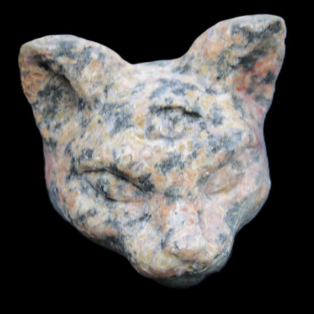 Yooperlite hand-carved Cat head 50*49mm 115g in sunlight - Rocks and Things Store