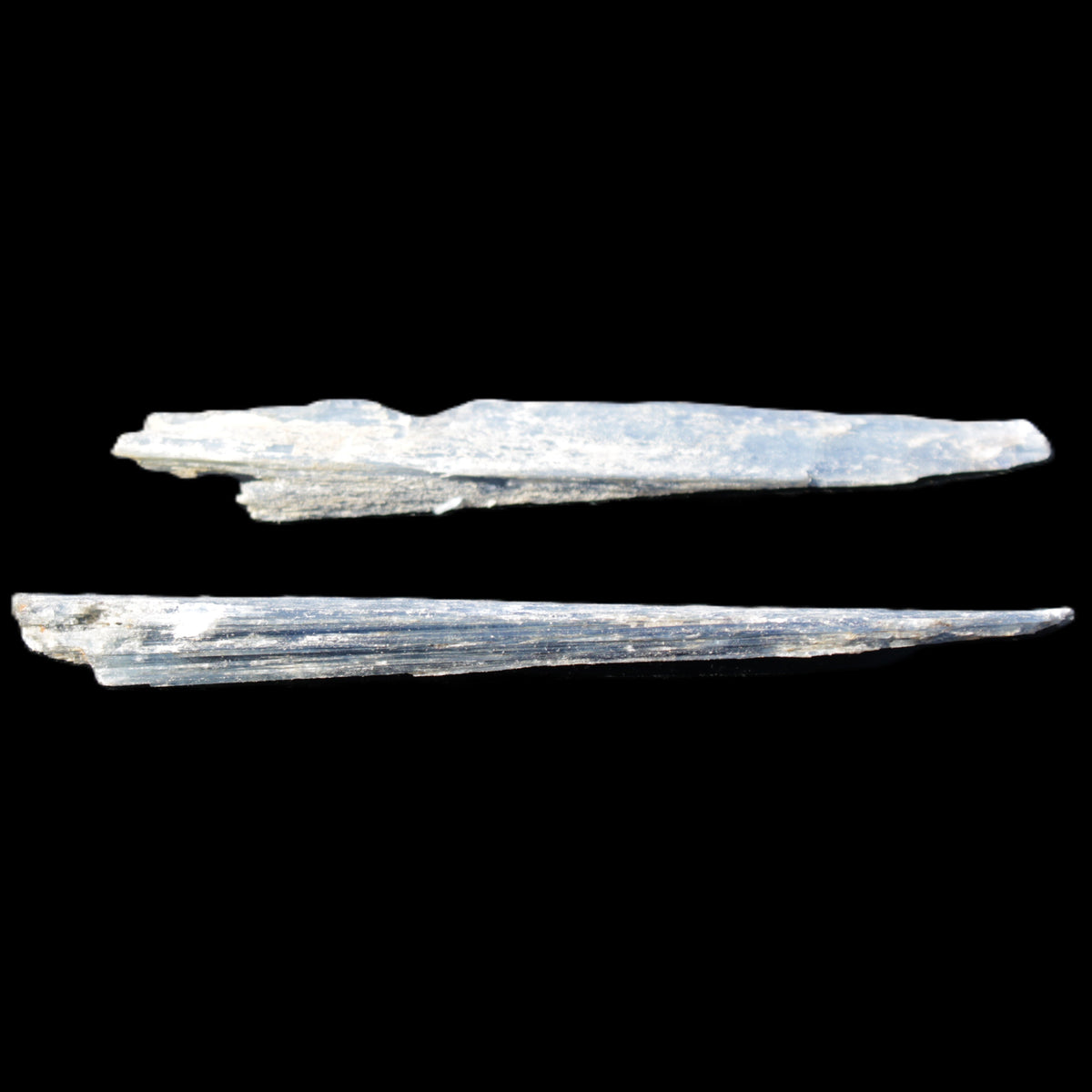Kyanite 2 blade crystals 80/85mm 16.5g in sunlight - Rocks and Things Store