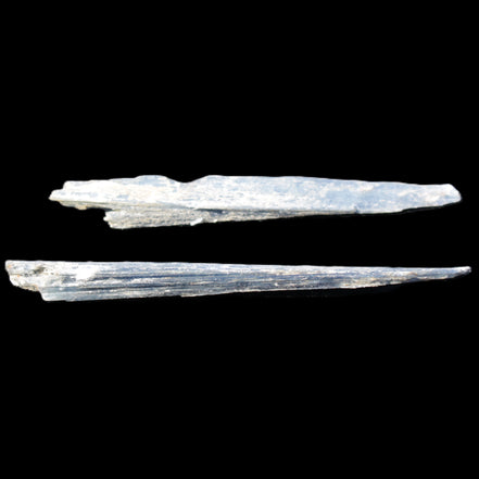 Kyanite 2 blade crystals 80/85mm 16.5g in sunlight - Rocks and Things Store