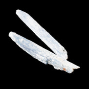 Kyanite 2 blade crystals 80/85mm 16.5g in sunlight - Rocks and Things Store