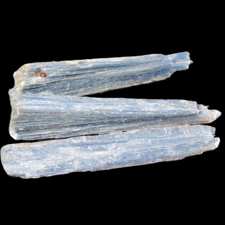 Kyanite 3 chunky blade crystals 73-90mm 67g in sunlight - Rocks and Things Store
