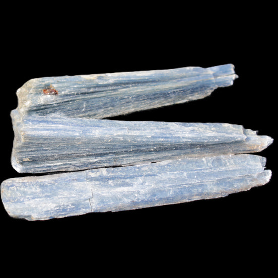 Kyanite 3 chunky blade crystals 73-90mm 67g in sunlight - Rocks and Things Store
