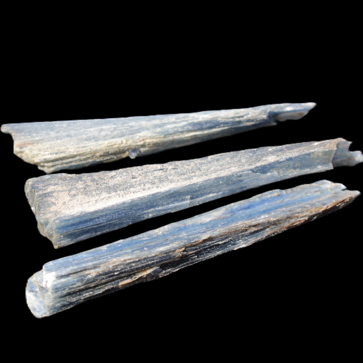 Kyanite 3 chunky blade crystals 73-90mm 67g in sunlight - Rocks and Things Store
