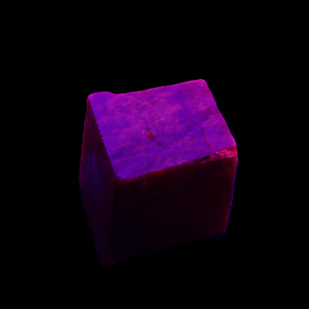 Ruby cube from Myanmar (dyed) 24*23*20mm 125ct 25g in UV light - Rocks and Things Store