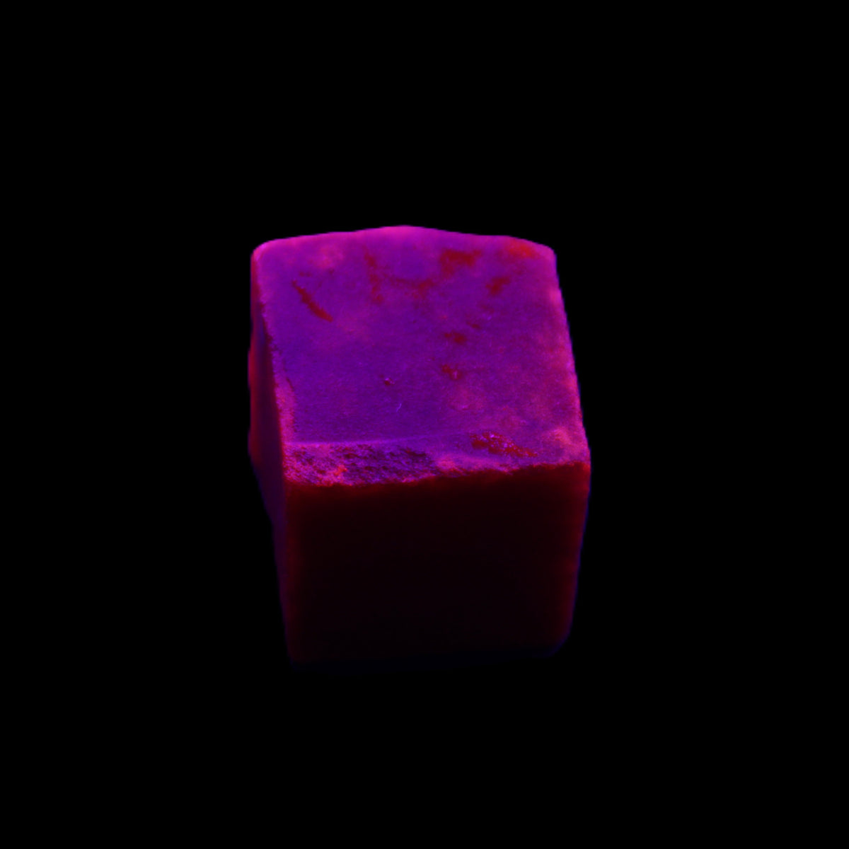 Ruby cube from Myanmar (dyed) 26*25mm 170ct 34g in UV light - Rocks and Things Store