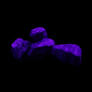 Sapphire corundum 4-6 rough crystals 8-9g in UV light - Rocks and Things Store