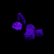 Sapphire corundum 4-6 rough crystals 8-9g in UV light - Rocks and Things Store