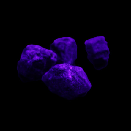 Sapphire corundum 4-6 rough crystals 8-9g in UV light - Rocks and Things Store