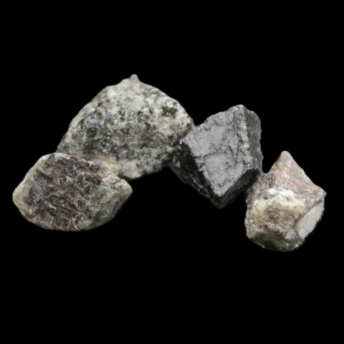 Sapphire corundum 4-6 rough crystals 8-9g in sunlight - Rocks and Things Store