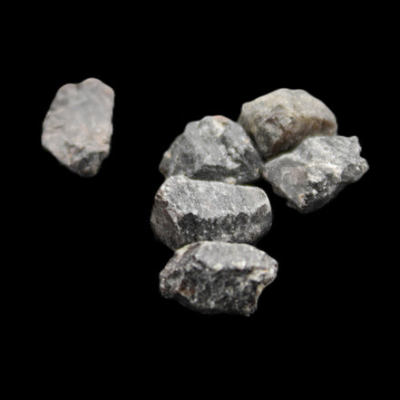Sapphire corundum 4-6 rough crystals 8-9g in sunlight - Rocks and Things Store