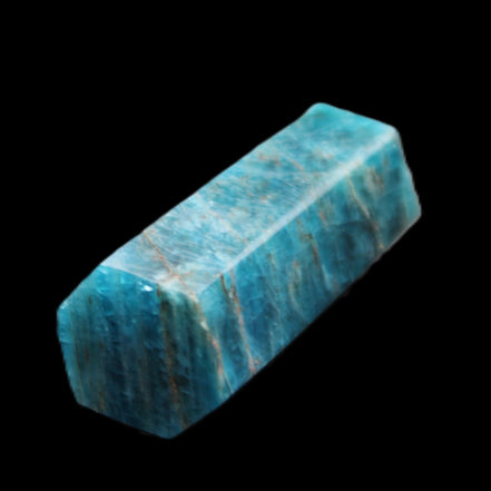 Apatite wand 24*19*64mm 28g in sunlight - Rocks and Things Store