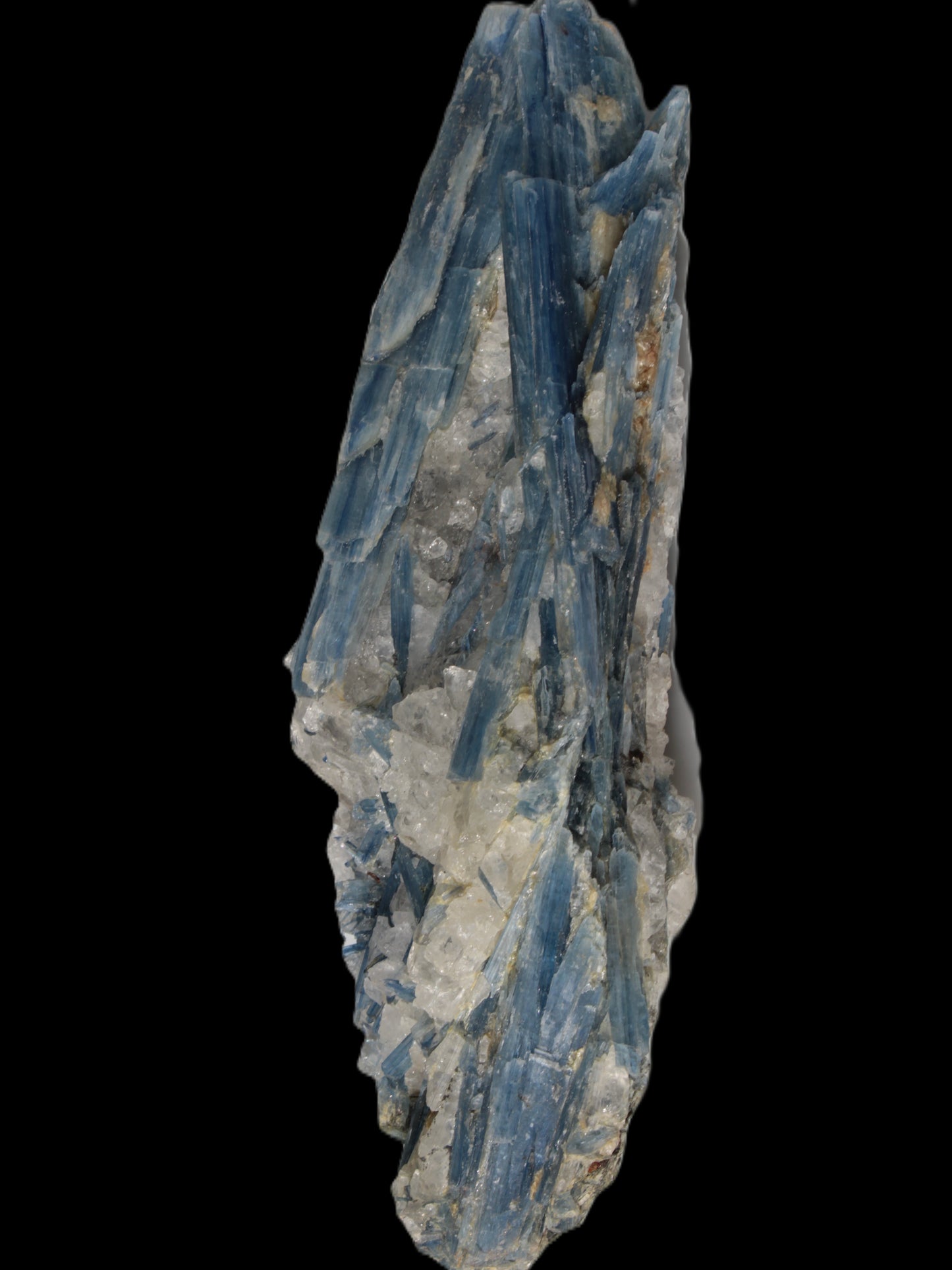 Superb Blue Kyanite cluster 750g