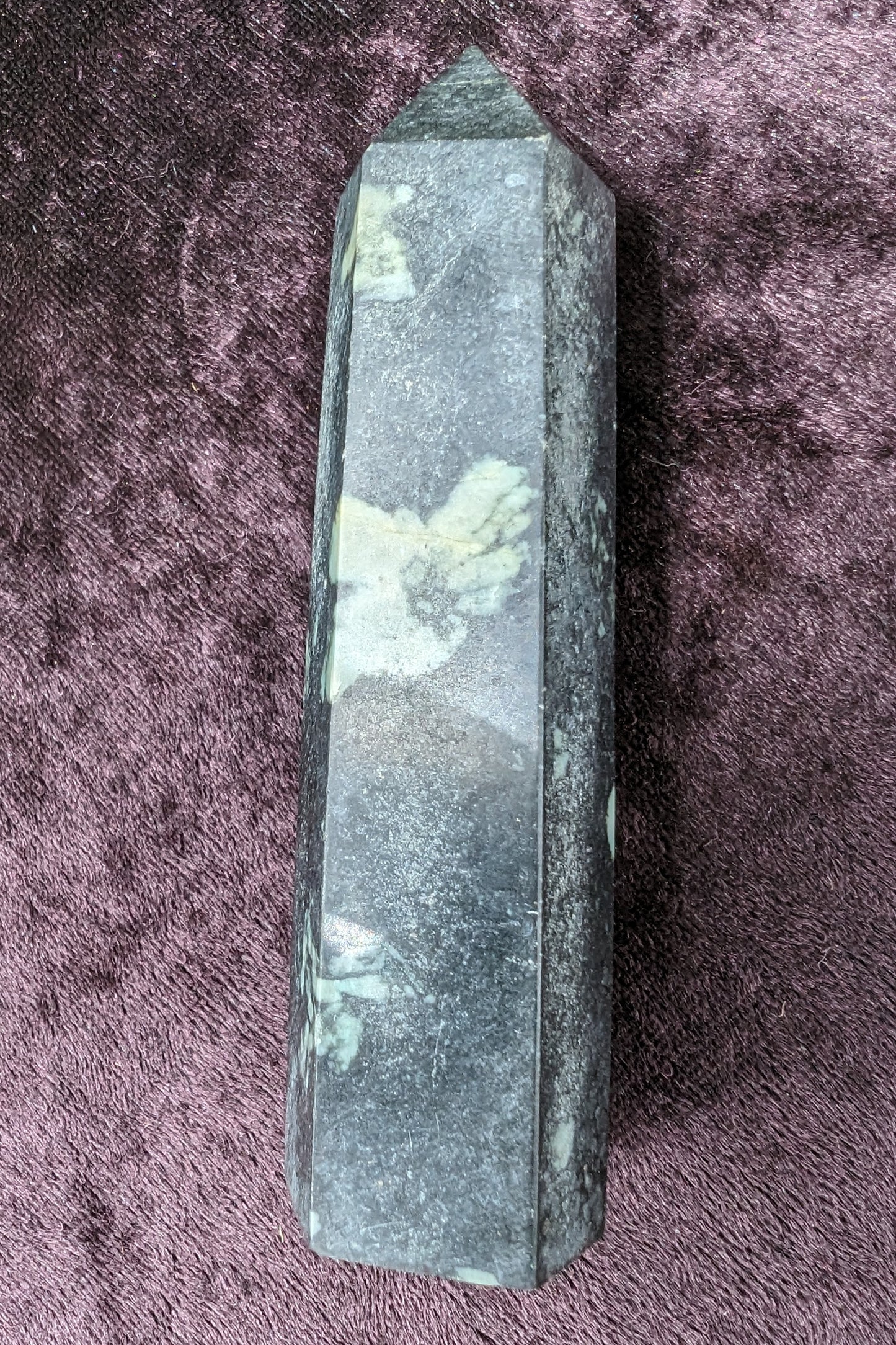 Chrysanthemum Stone wand 149g