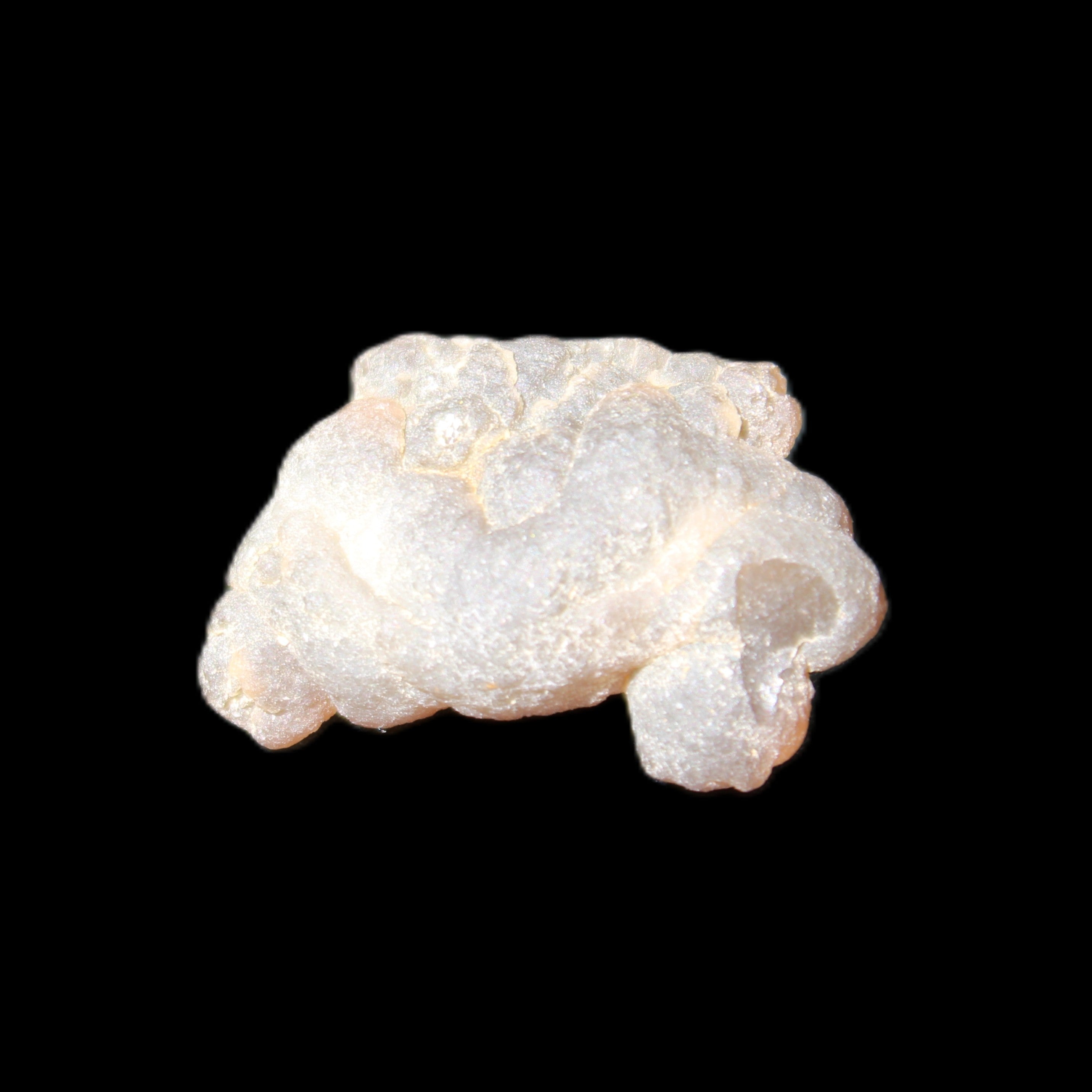 Gobi Desert Agate 36*27*13mm 20g in sunlight - Rocks and Things Store