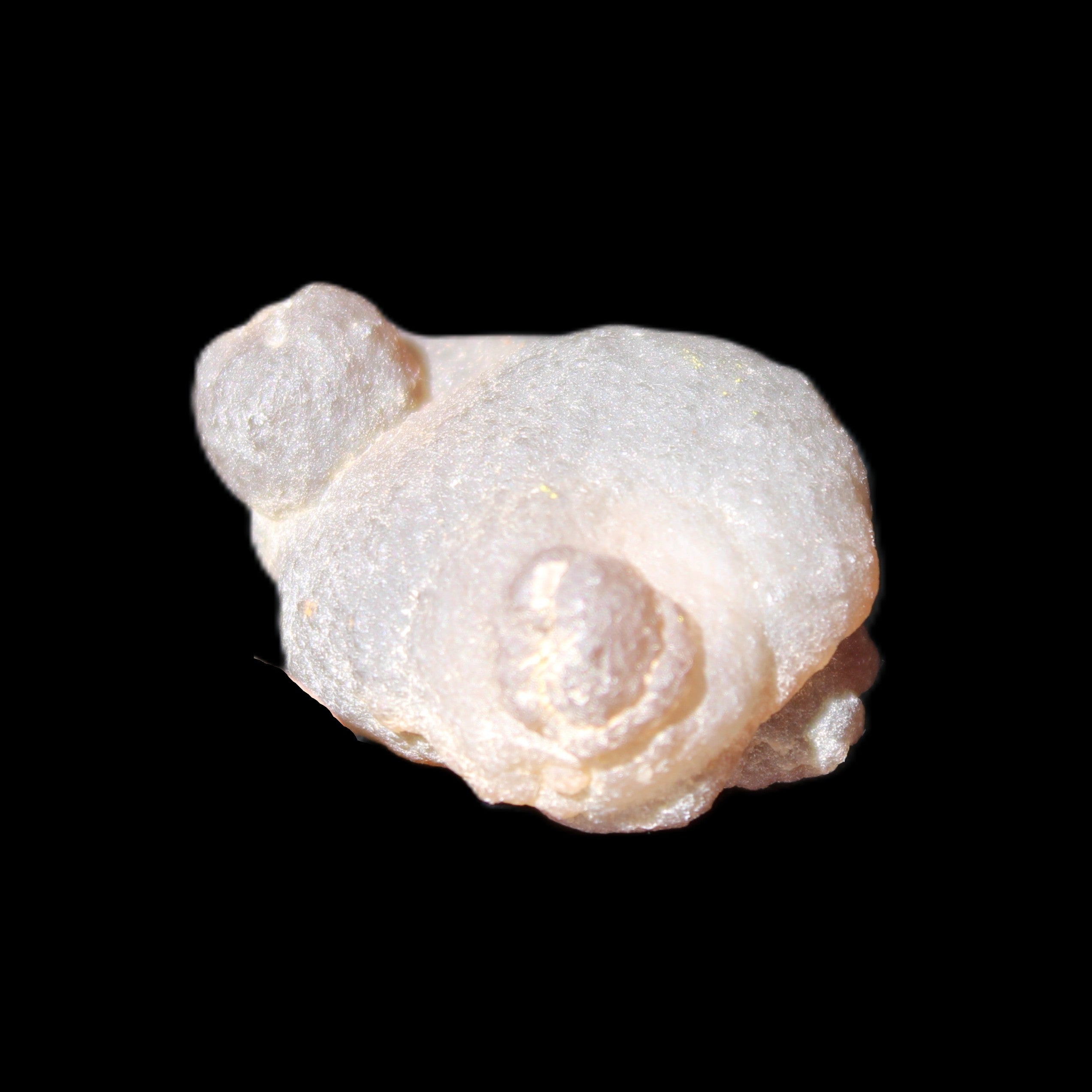 Gobi Desert Agate 36*27*13mm 20g in sunlight - Rocks and Things Store