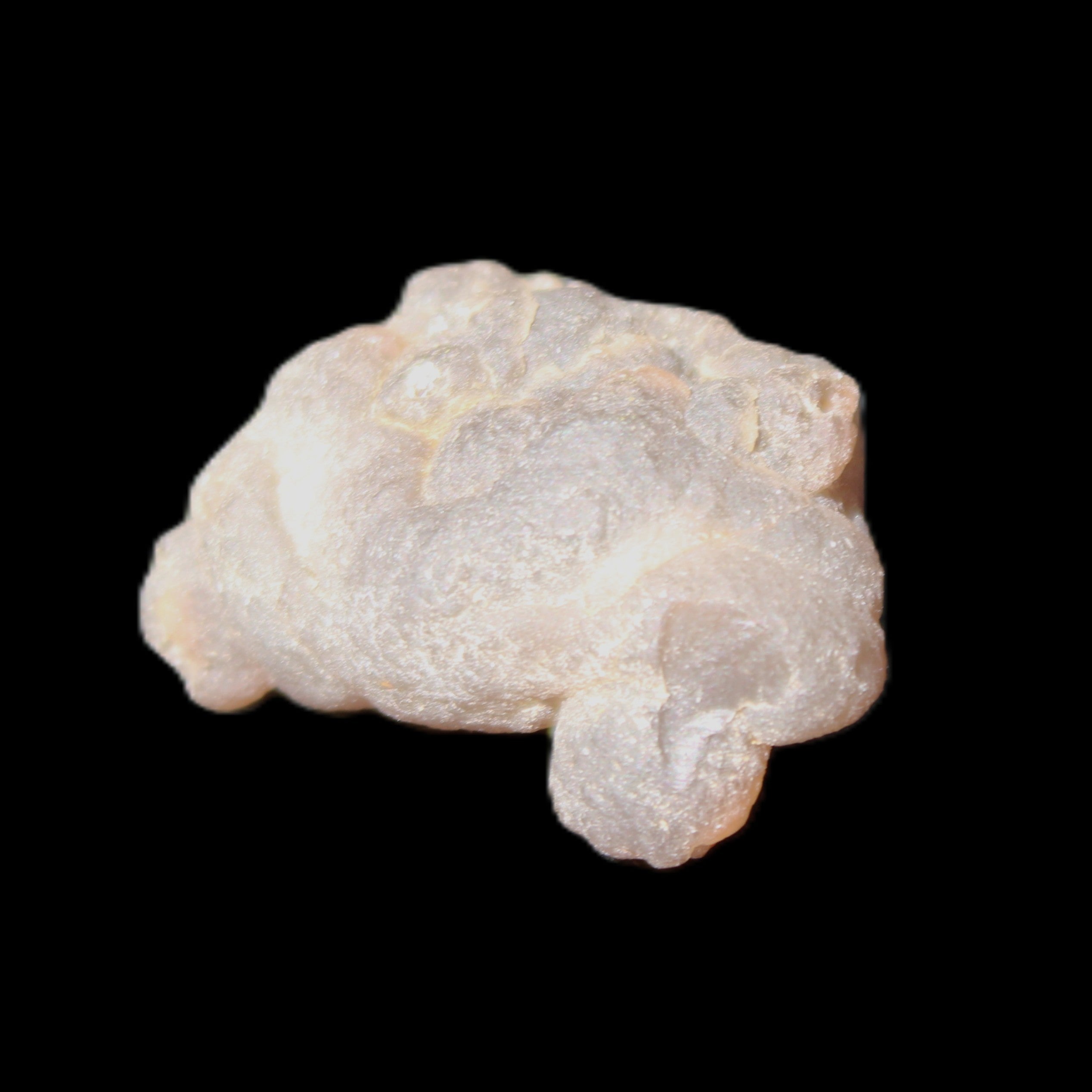 Gobi Desert Agate 36*27*13mm 20g in sunlight - Rocks and Things Store