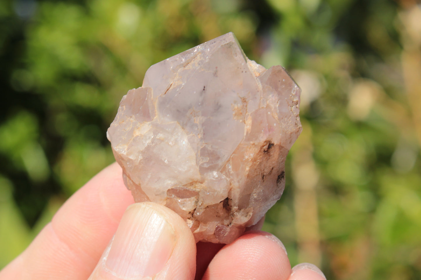 White silver mountain Quartz crystal point 53g Rocks and Things