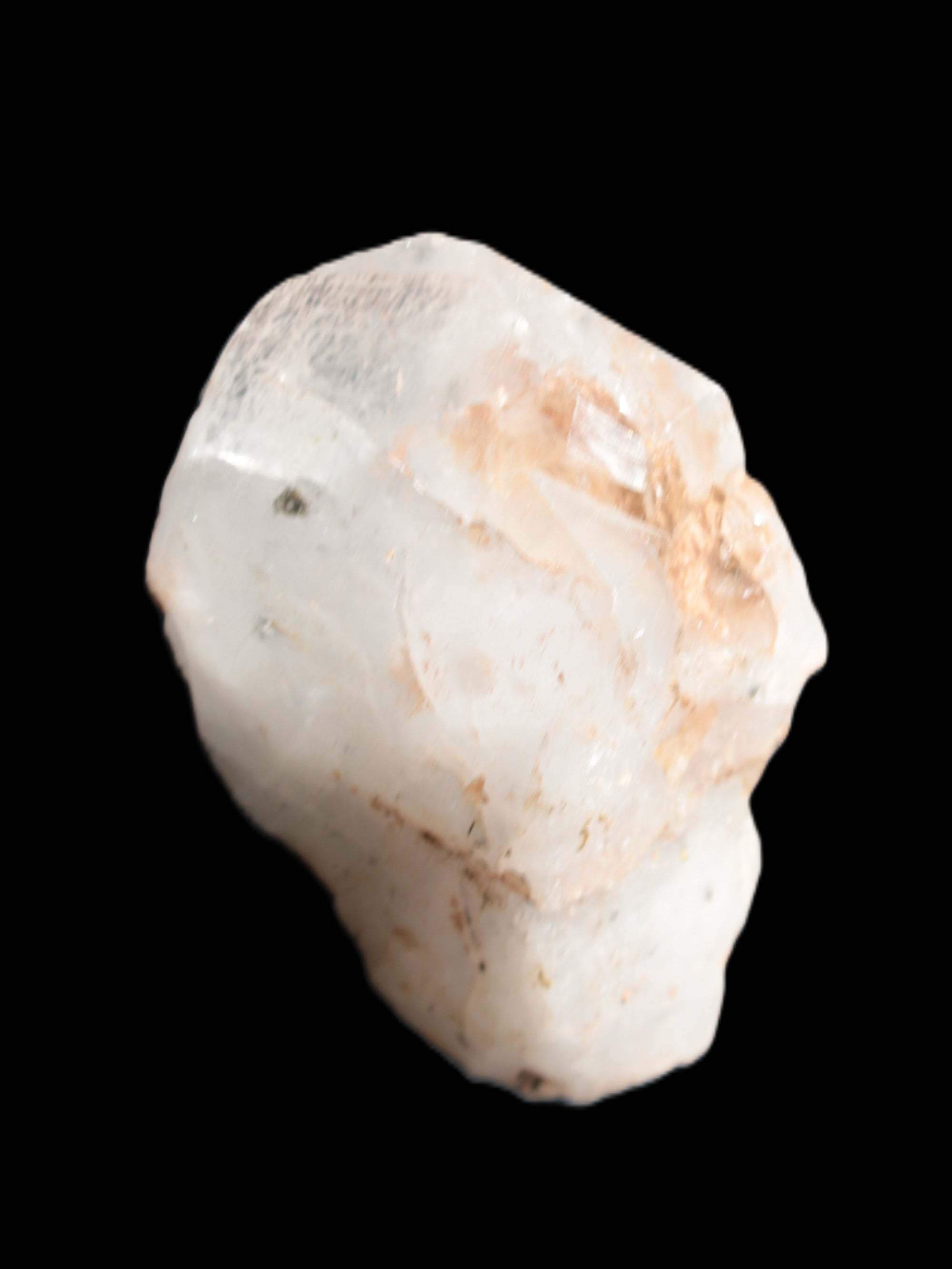 White Silver Mountain Quartz crystal 61mm 56.9g in sunlight