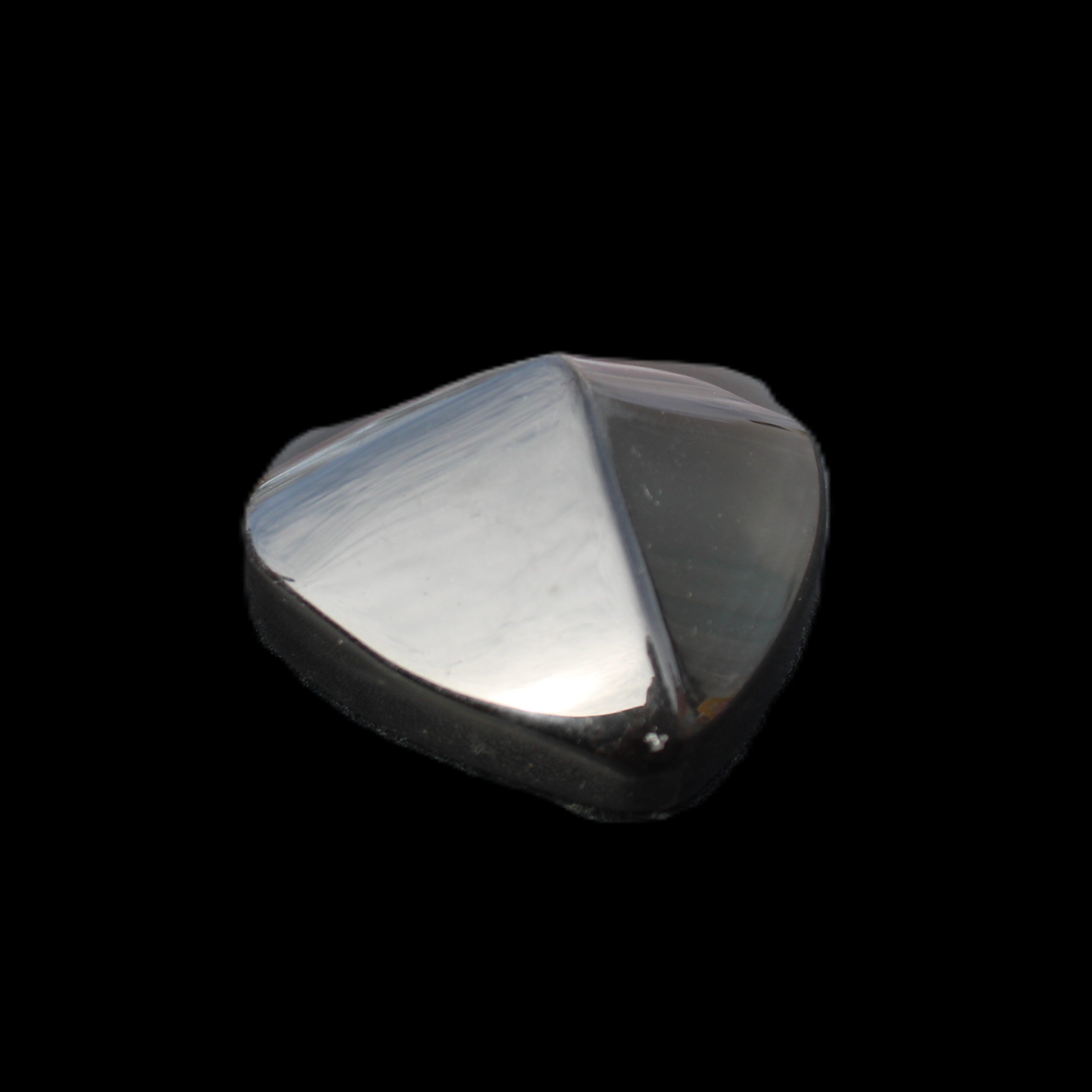 Obsidian heart carved 42g in sunlight - Rocks and Things Store