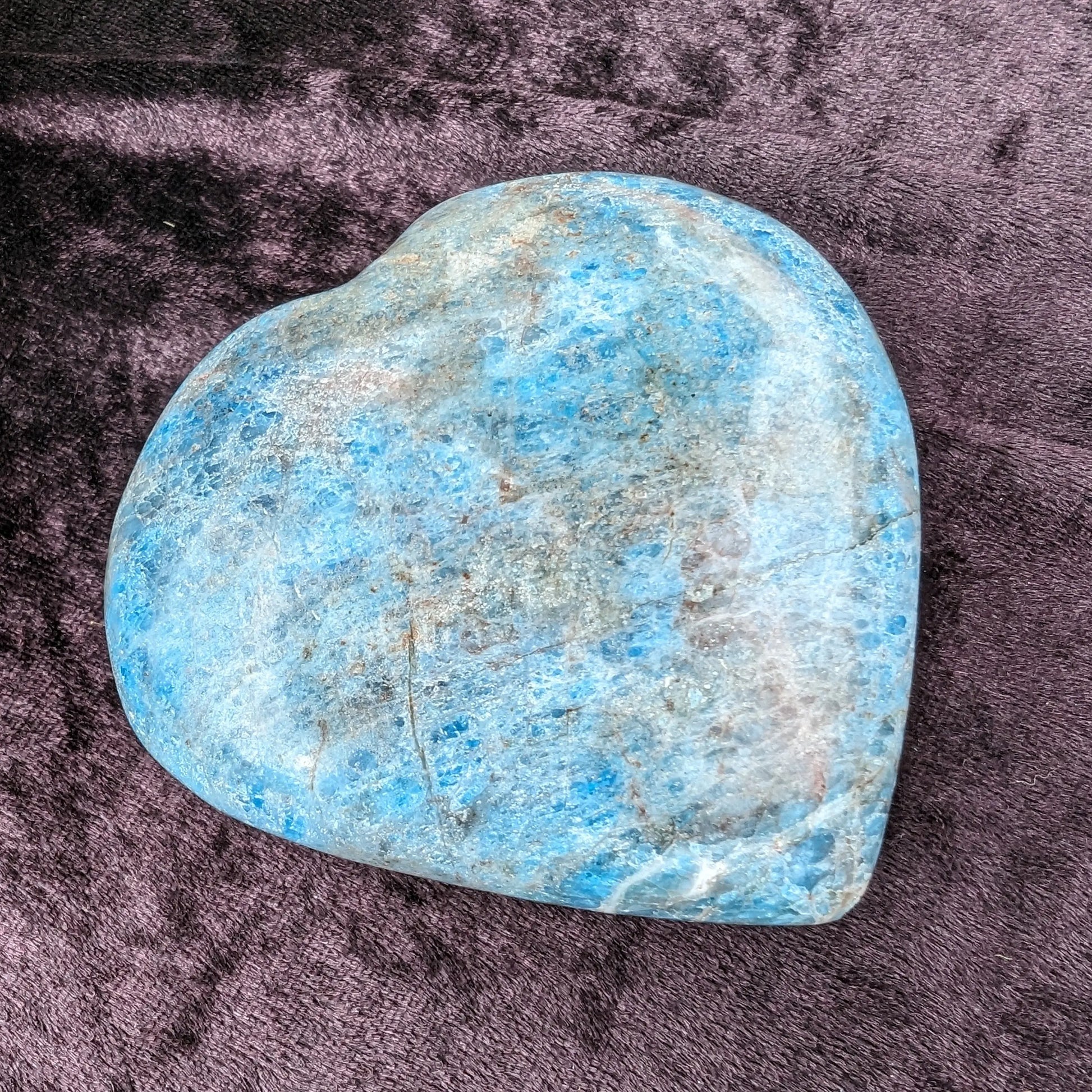 Apatite heart 385g Rocks and Things