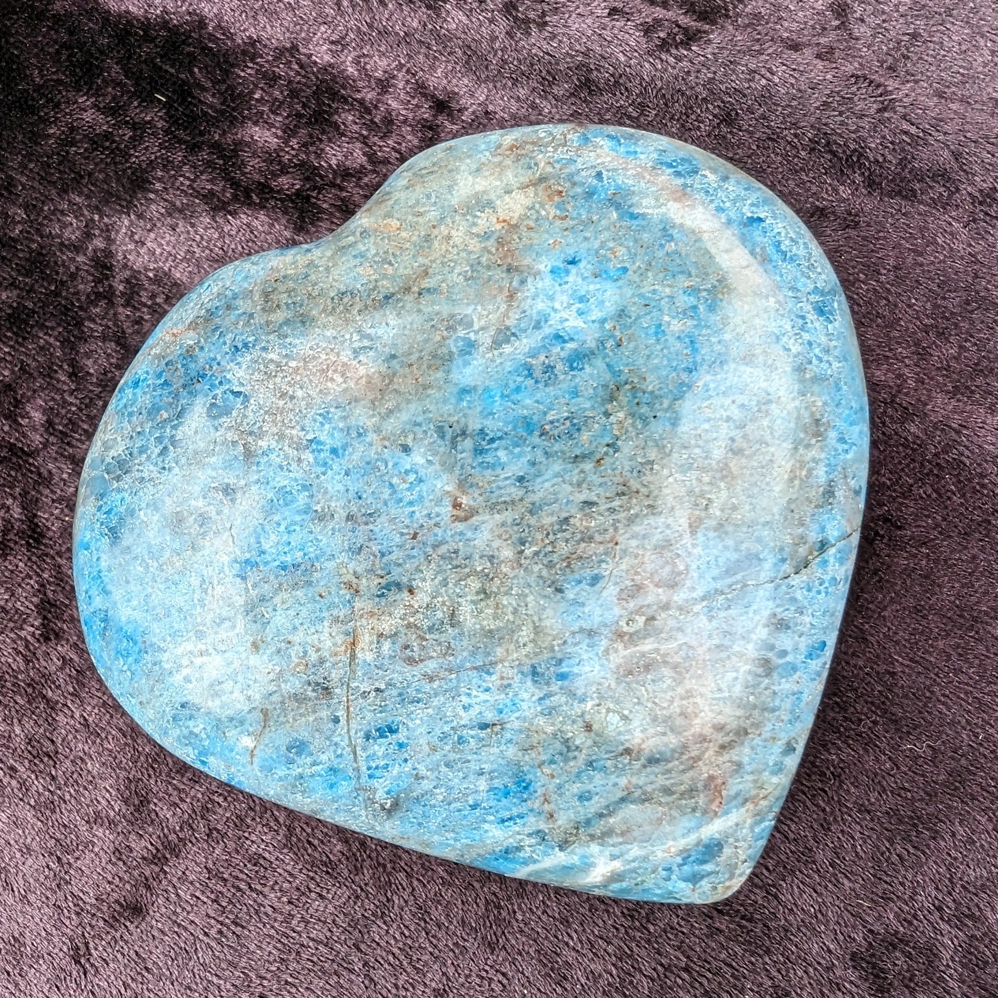 Apatite heart 385g Rocks and Things