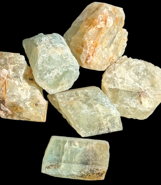 Aquamarine natural 4-6 crystals 7-8g in sunshine - Rocks and Things Store