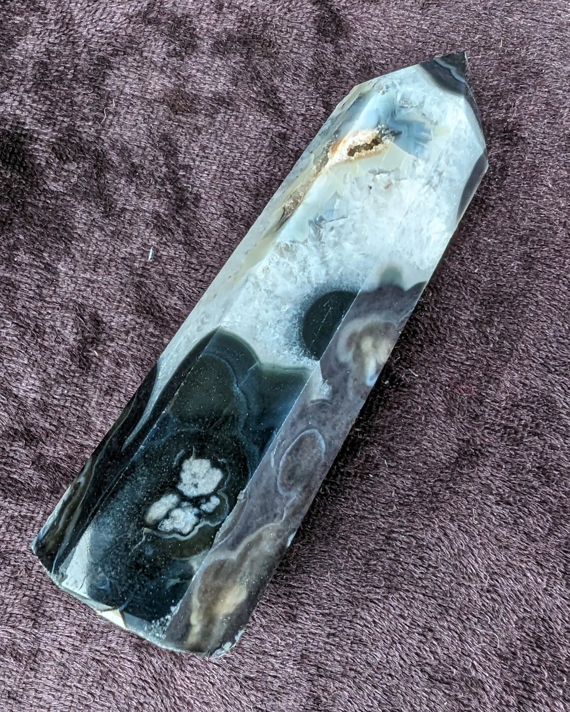 Black Cherry Blossom Onyx Agate wand 70g Rocks and Things