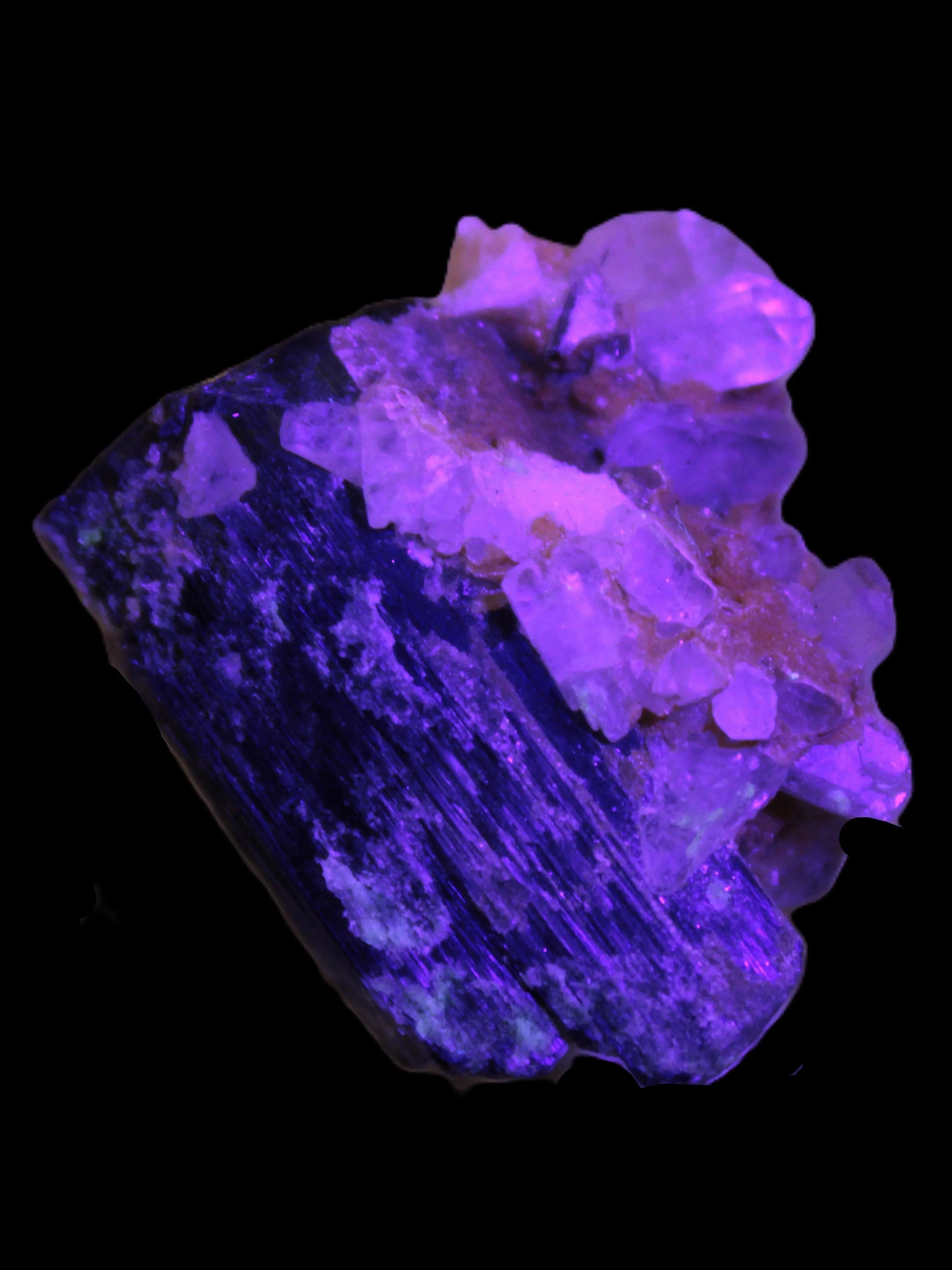 Black Tourmaline with Feldspar Quartz UV reactive matrix 88.2ct 17.7g in UV light -  Rocks and Things Store