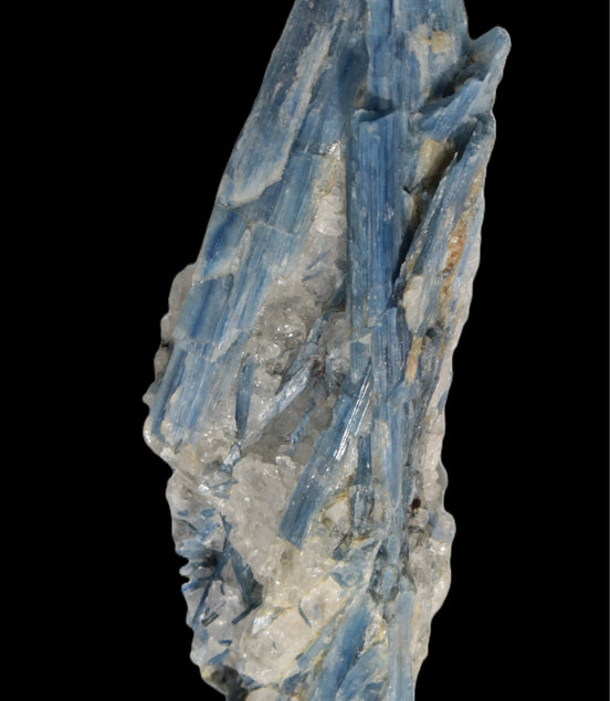 Blue Kyanite cluster 750g Rocks and Things