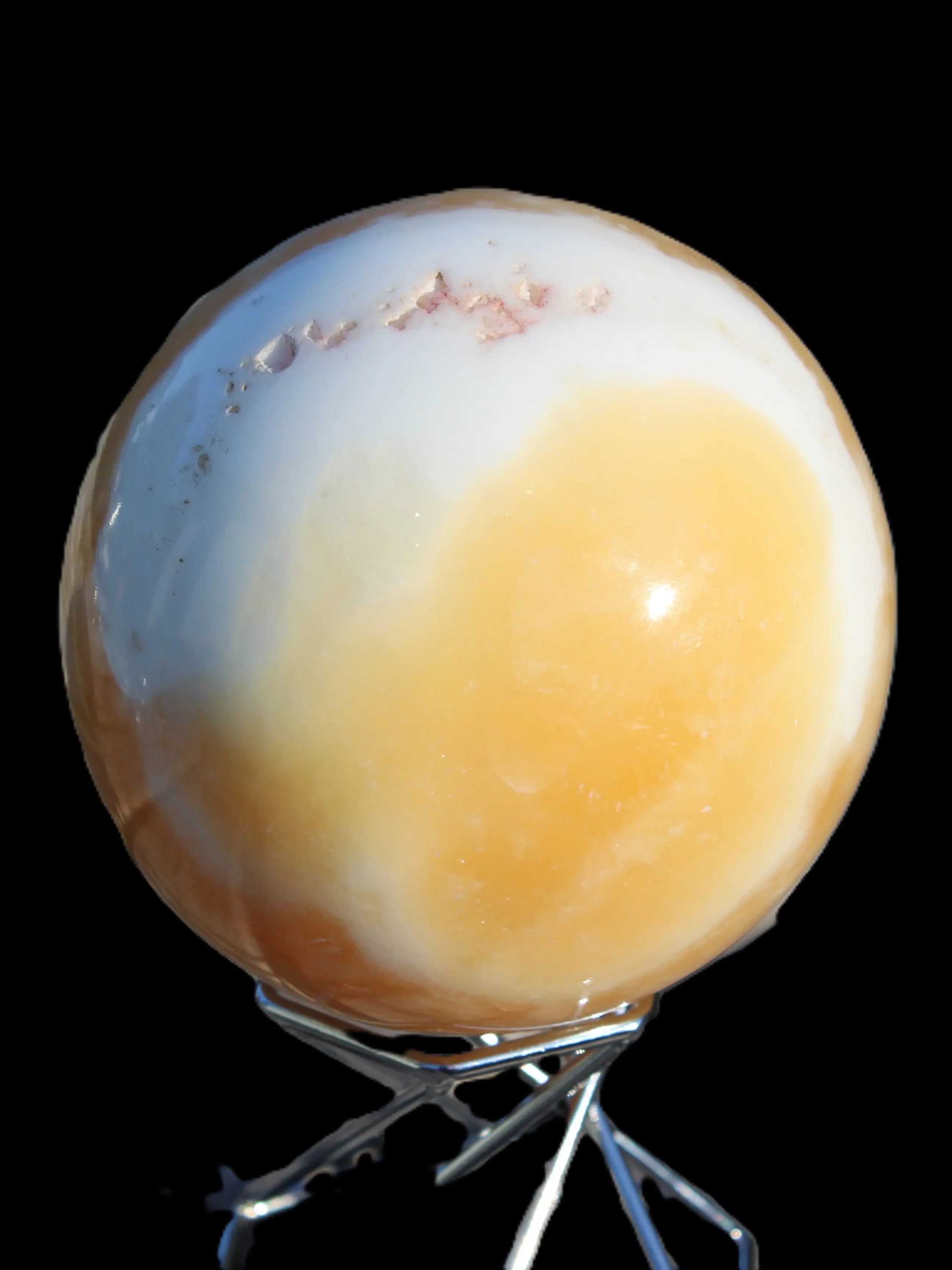 Calcite sphere 582g Rocks and Things